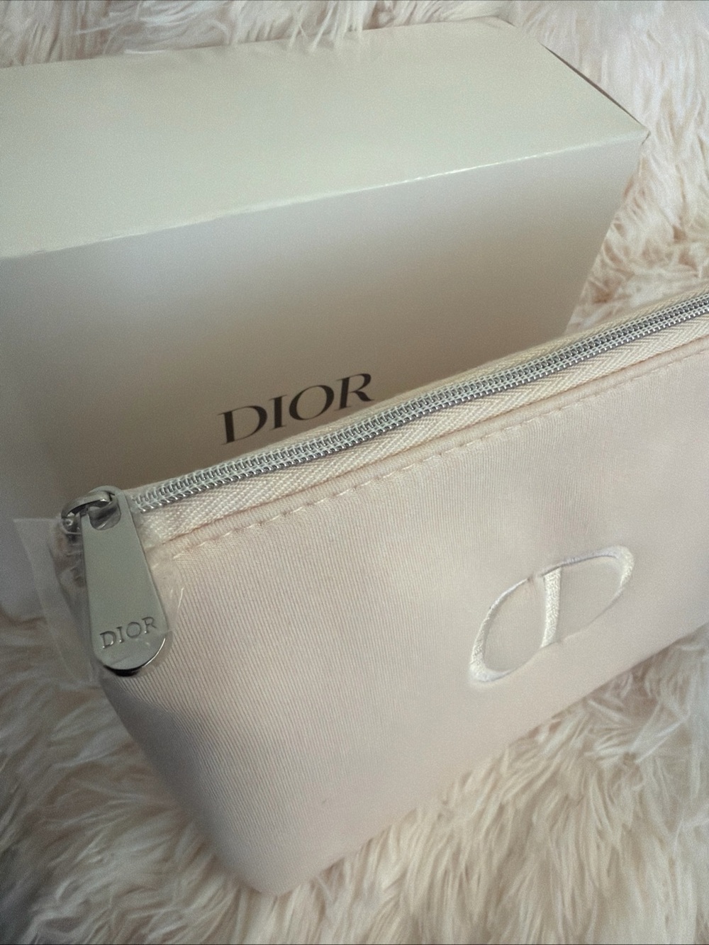 Dior Blush Pink CD Logo Cosmetic Pouch - Picture 3 of 5